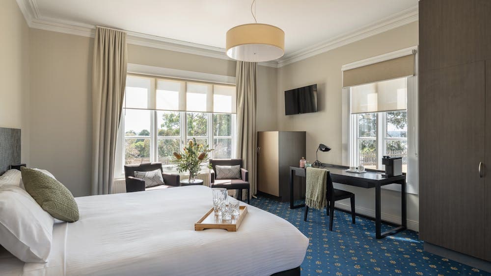 Hotel room with King Bed