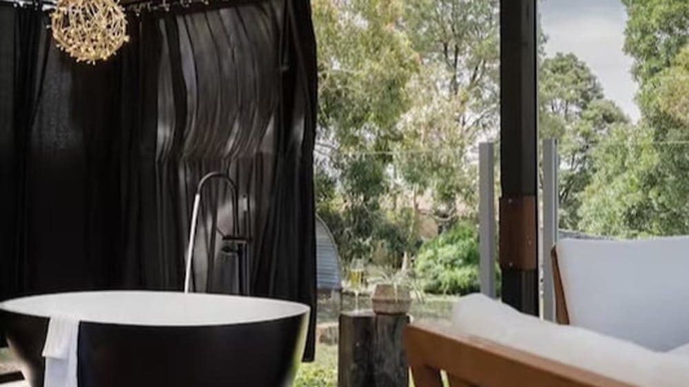 Bath & magnesium salts provided