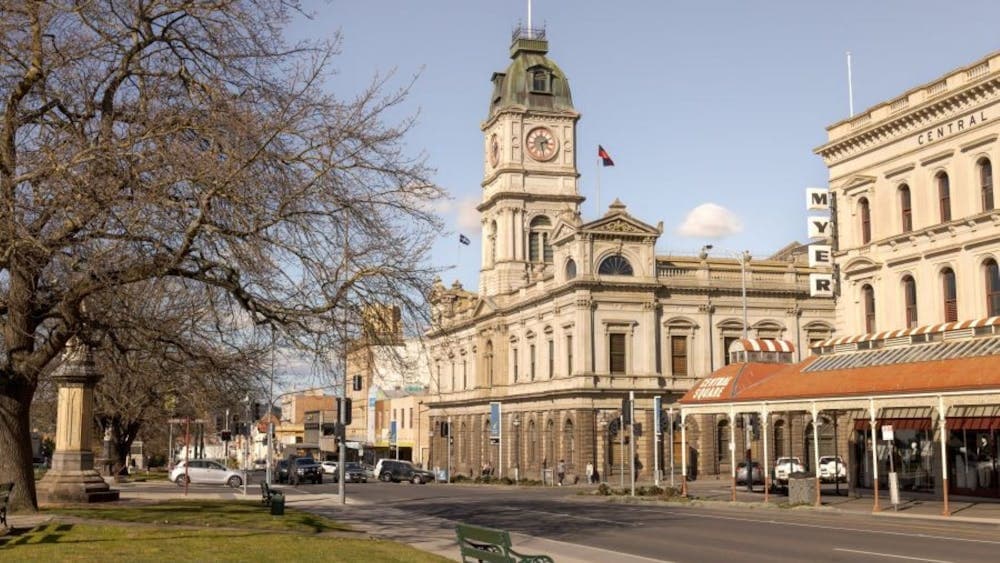 The Sturt Street gardens with Town Hall in the background