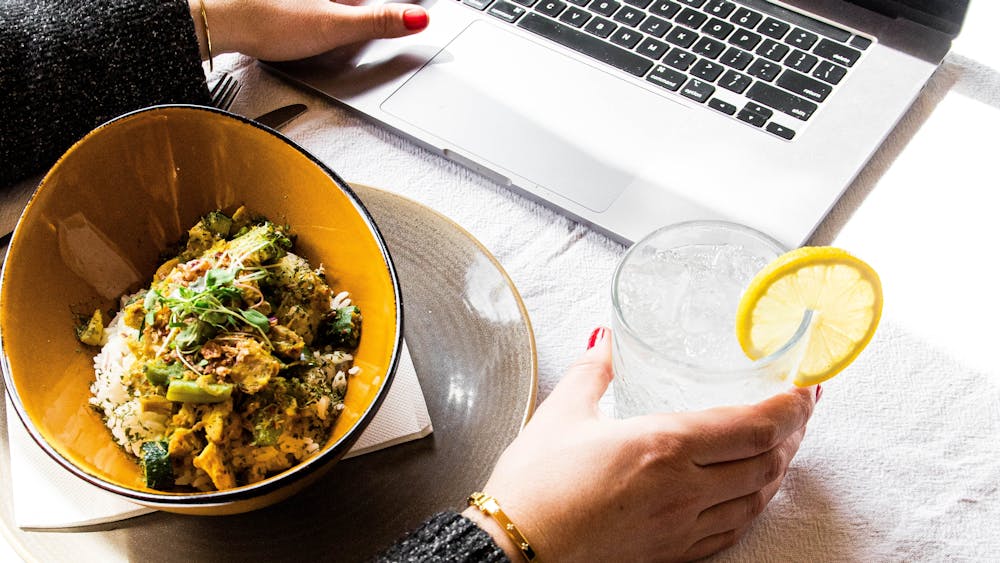 Express Lunch at The George Hotel. Available takeaway or dine in. Monday - Friday.