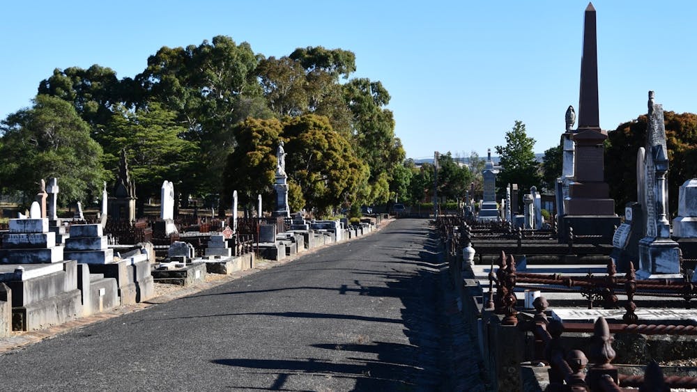 Ballarat Old Cemetery Centre Avenue looking north