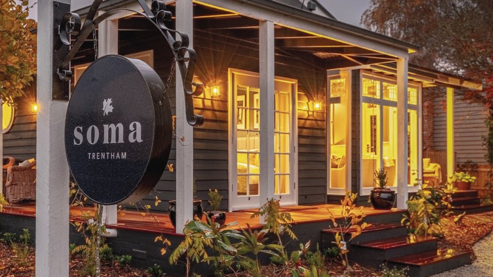 Photo of the verandah and porch at Soma Trentham