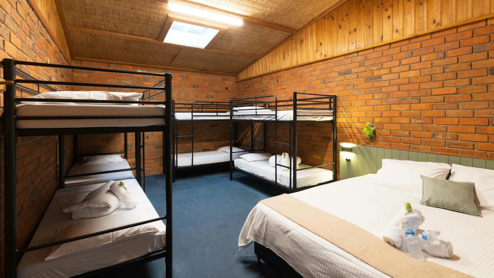 10 Beds in Cabin in Lake View Lodge