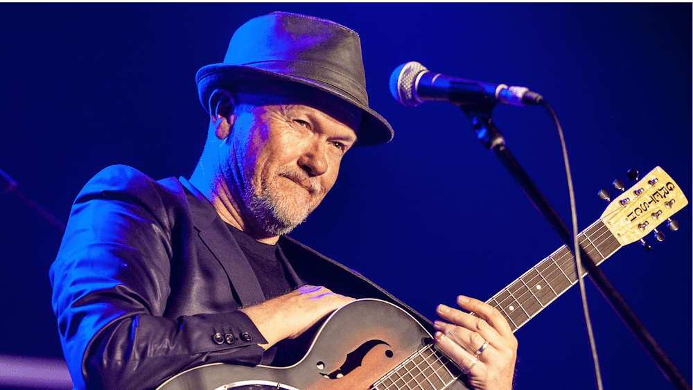 Matt Arthur with Guitar