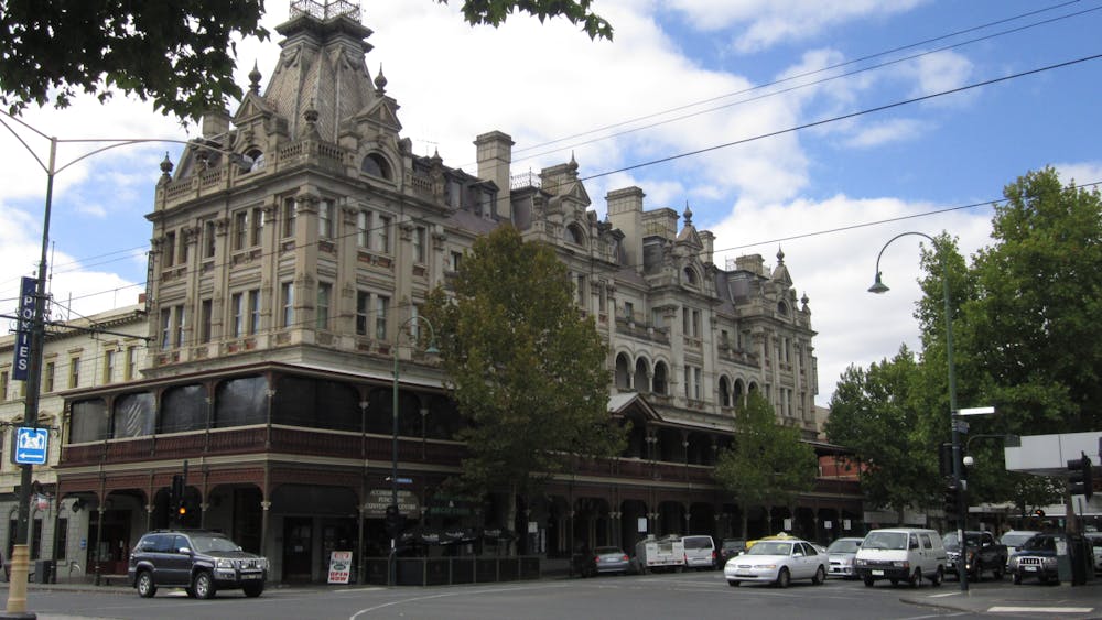 Goldfields streetscape, Shamrock Hotel, Bendigo