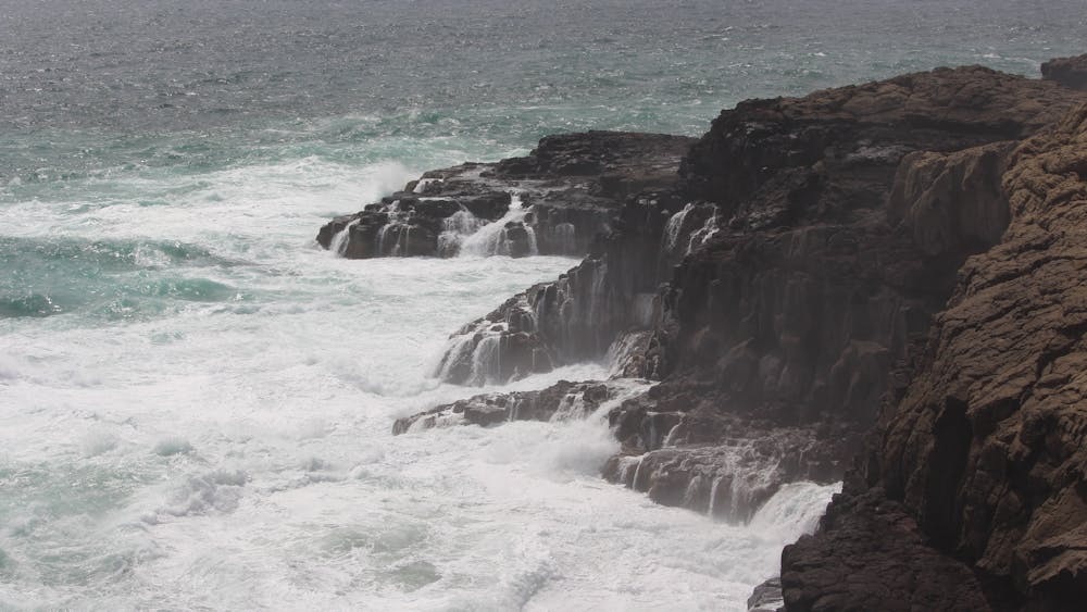 Rough waves crash onto the Southern Ocean coast at Bridgewater